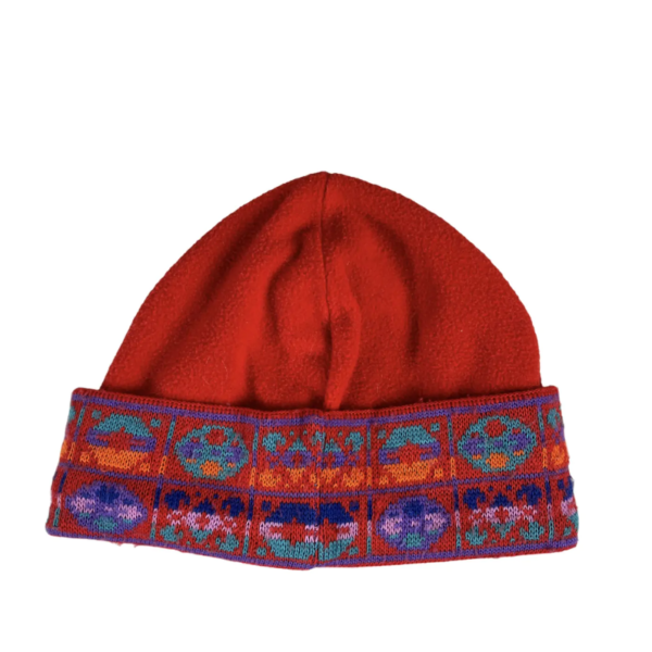 Cappello vintage da uomo di lana rosso con bordo con fantasia colorata turchese arancione blu e rosa