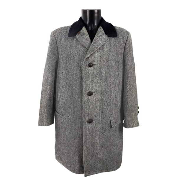 Cappotto vintage di lana grigia con colletto e bottoni neri da uomo